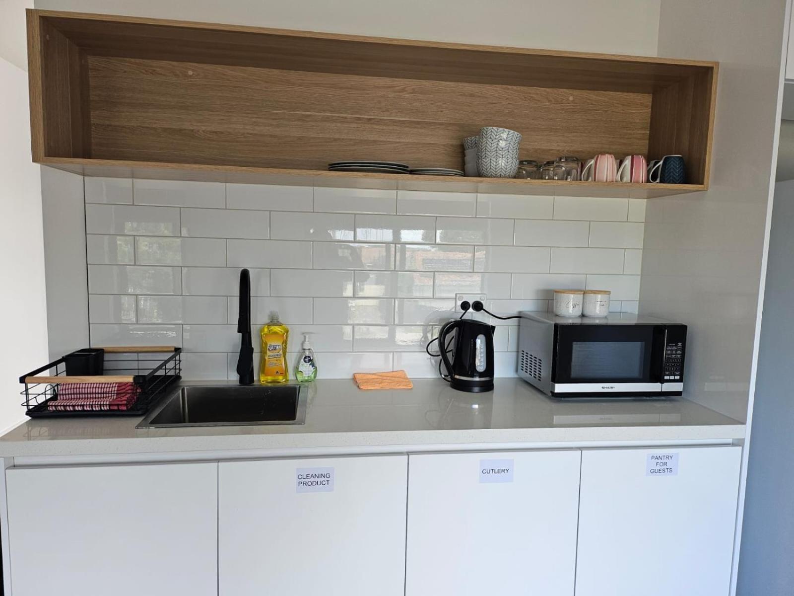 Maruve Guesthouse Plus- Modern Stay Near Melb Airport 12 Min — Photos 3